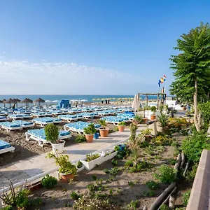 Apartment Playa Carihuela El Carmen, Torremolinos